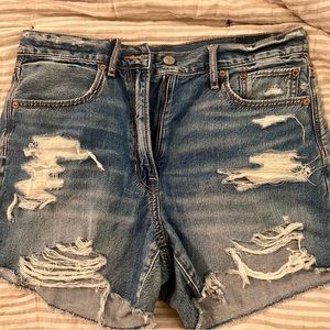 American Eagle 90s boyfriend jean shorts